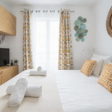 Resplendissant Pres De Montmartre